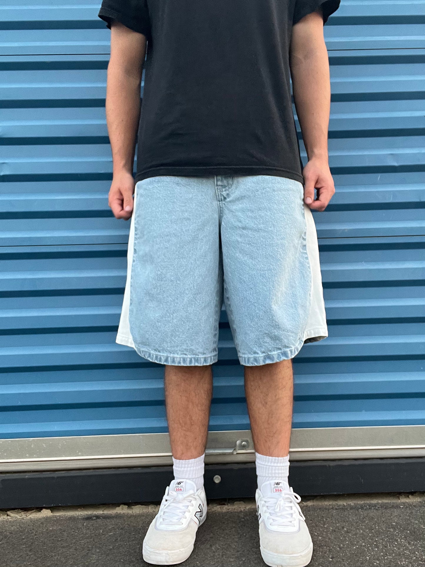 Lightwash Streamline Jorts